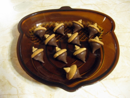 Simple Chocolate Acorns